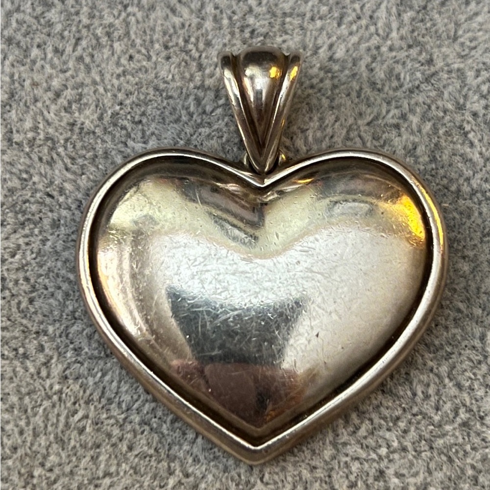RETIRED James Avery large sterling silver heart pendant charm